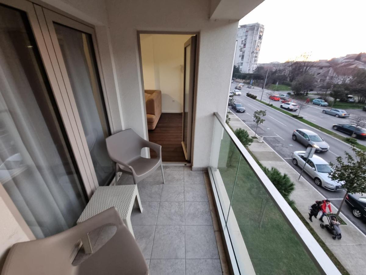 Stan Na Dan Podgorica Apartman Kültér fotó
