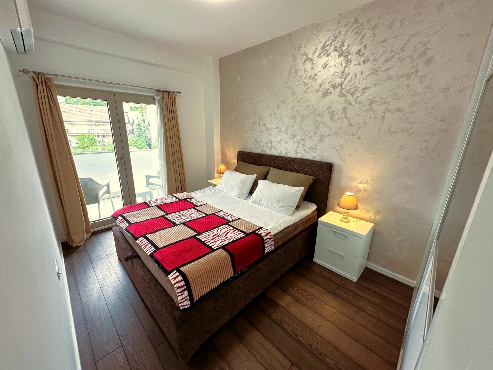 Stan Na Dan Podgorica Apartman Kültér fotó